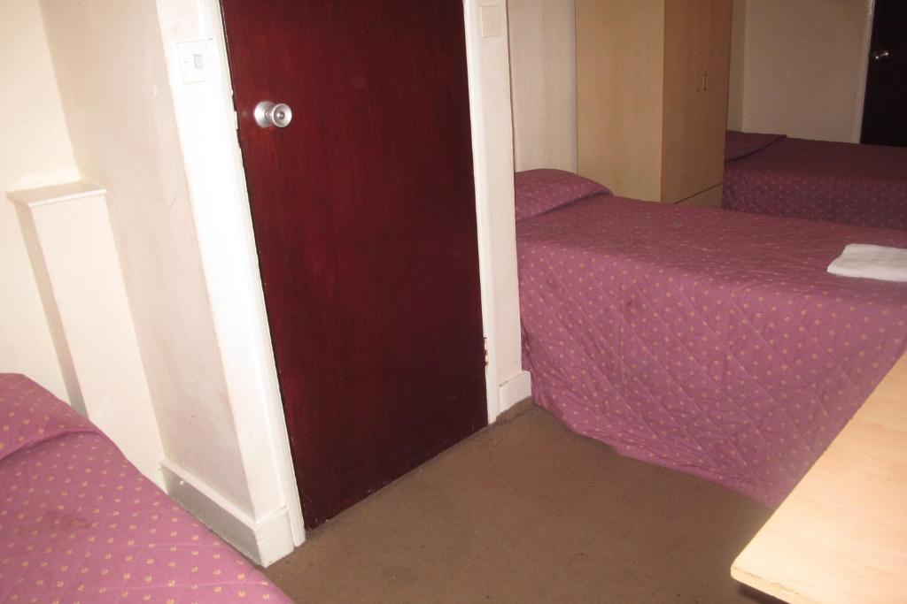 A To Z Hotel Ричмънд Стая снимка